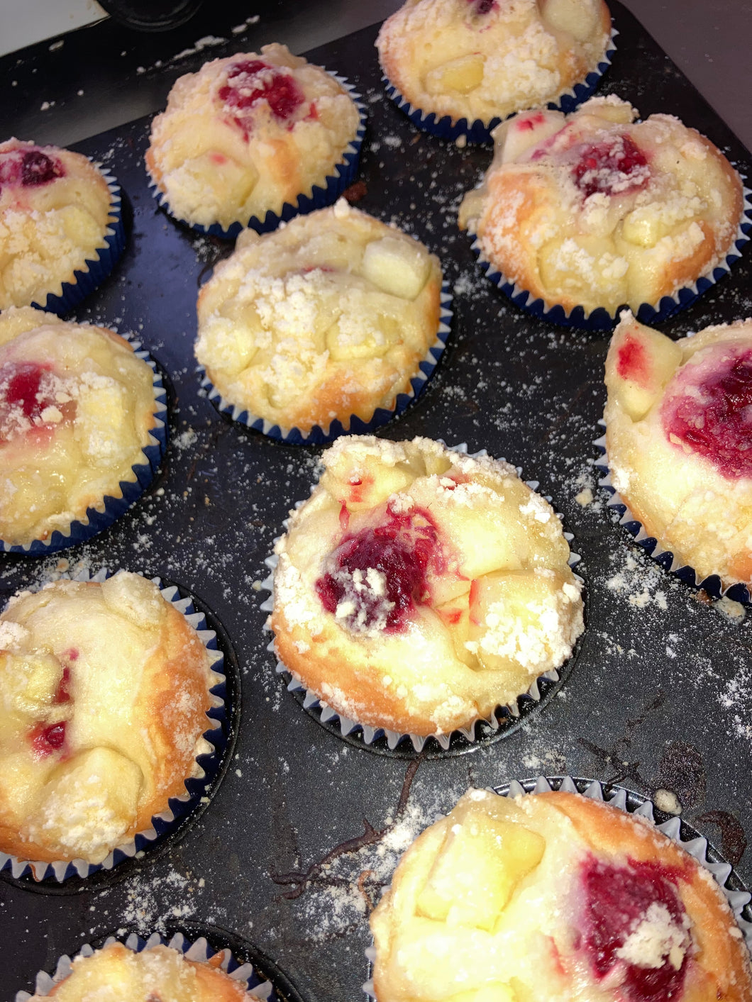 APPLE & RASPBERRY CUPCAKE 4PK